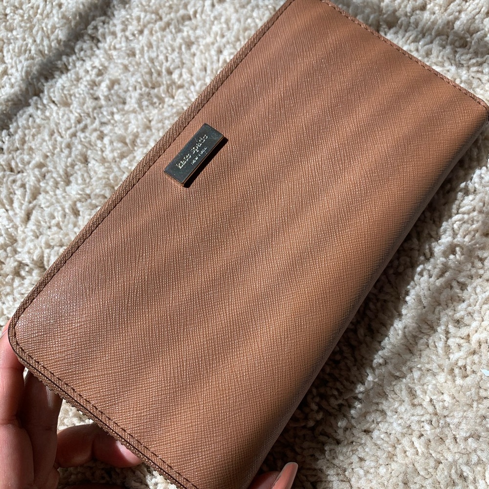 Kate Spade Wallet | Neda